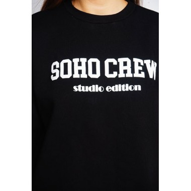 Модный свитшот черный с белой надписью soho crew studio edition